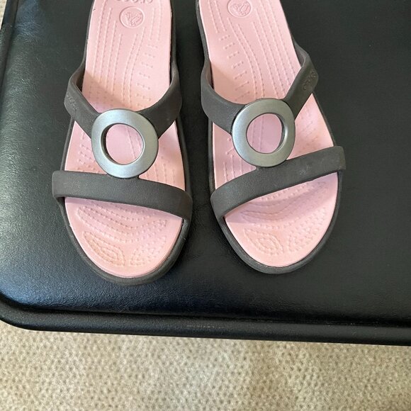 CROCS Sanrah sandals with Silver Circle - Picture 1 of 3
